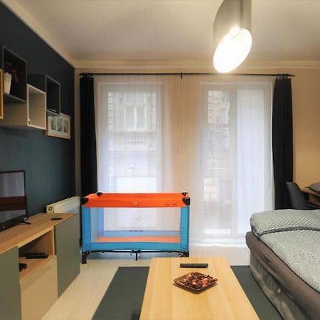 Lovely Apartment In The Heart Of Budapest Exterior photo