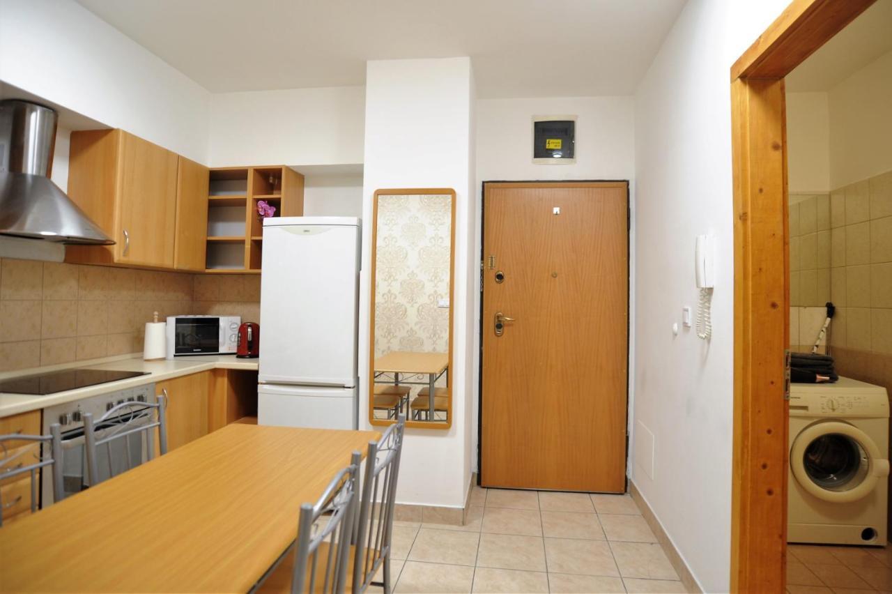 Lovely Apartment In The Heart Of Budapest Exterior photo